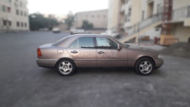 Mercedes C 180 1993, 295,786 km - 1.8 л - Bakı