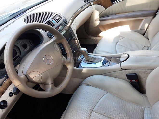 Mercedes E 200 2003, 328,900 km - 2.0 l - Bakı