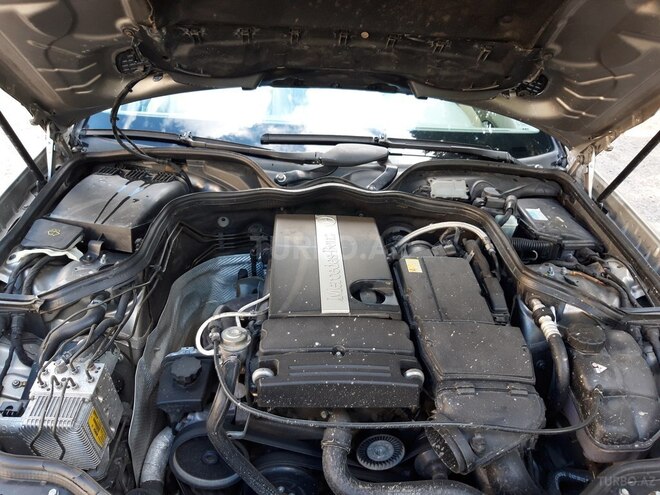 Mercedes E 200 2003, 328,900 km - 2.0 l - Bakı
