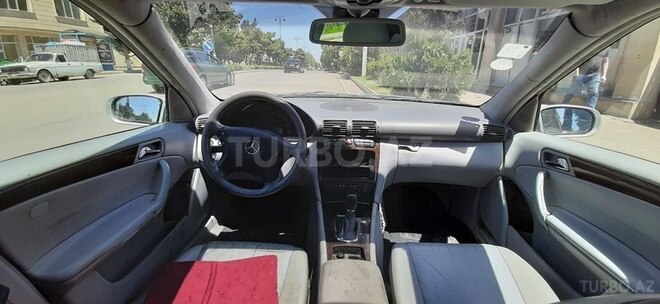 Mercedes C 230 2001, 250,000 km - 2.5 l - Qazax