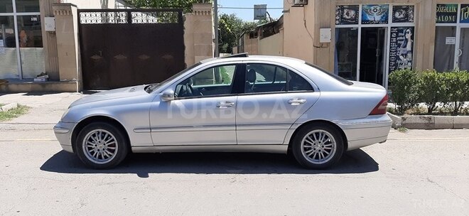 Mercedes C 230 2001, 250,000 km - 2.5 l - Qazax