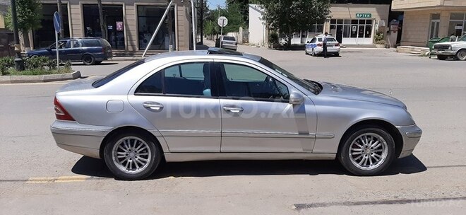Mercedes C 230 2001, 250,000 km - 2.5 l - Qazax