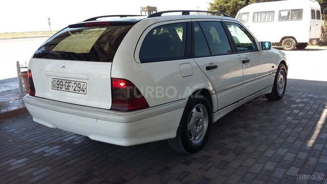 Mercedes C 220 2000, 395,213 km - 2.2 l - Biləsuvar