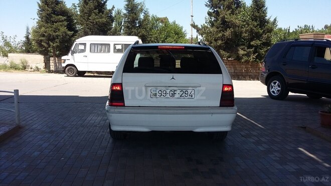 Mercedes C 220 2000, 395,213 km - 2.2 l - Biləsuvar