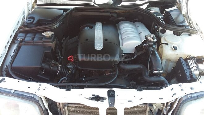 Mercedes C 220 2000, 395,213 km - 2.2 l - Biləsuvar