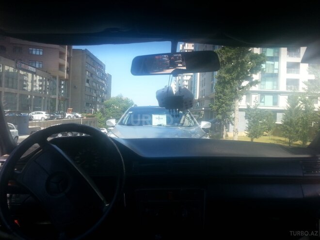 Mercedes E 300 1990, 497,650 km - 3.0 l - Bakı
