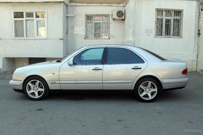 Mercedes E 240 1998, 351,145 km - 2.4 l - Bakı