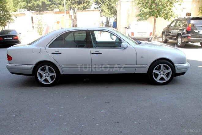 Mercedes E 240 1998, 351,145 km - 2.4 l - Bakı