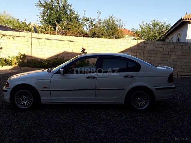 BMW 318 2000, 269,000 km - 1.8 л - Salyan