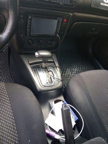Volkswagen Passat 2002, 246,000 km - 1.8 l - Bakı