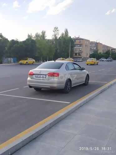 Volkswagen Jetta 2010, 130 km - 0.3 l - Naxçıvan