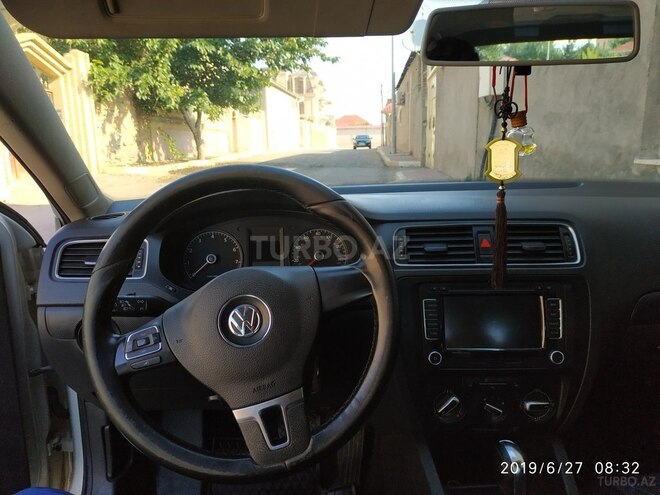 Volkswagen Jetta 2010, 130 km - 0.3 l - Naxçıvan