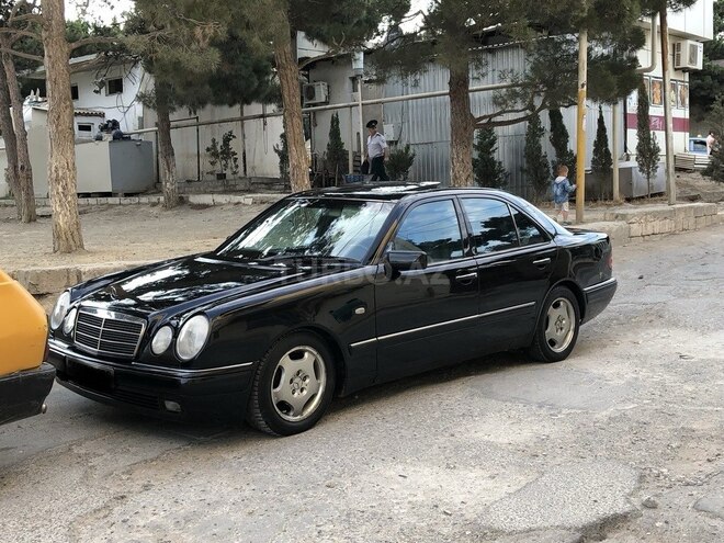 Mercedes E 320 1999, 287,000 km - 3.2 l - Bakı