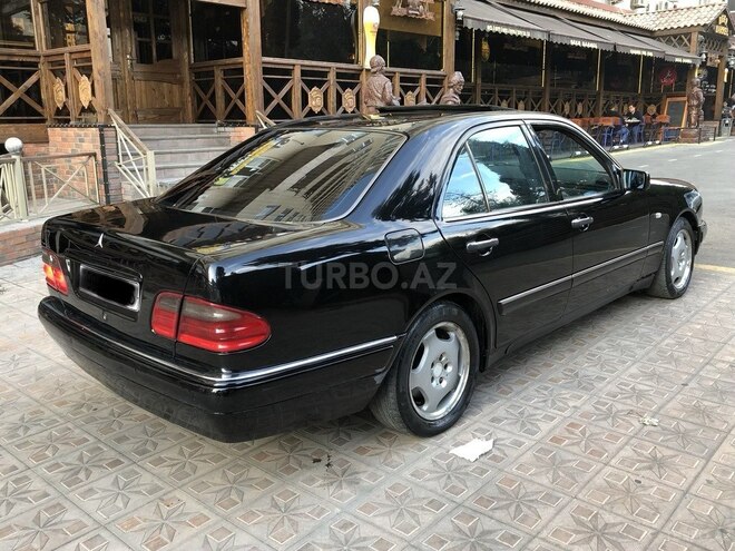 Mercedes E 320 1999, 287,000 km - 3.2 l - Bakı