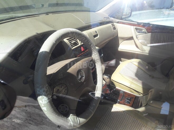 Mercedes E 220 2001, 370,000 km - 2.2 l - Bakı
