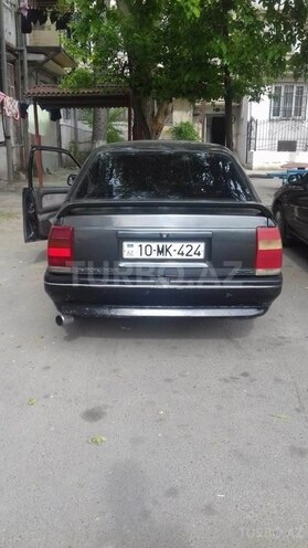 Opel Omega 1990, 123,456 km - 2.4 l - Bakı