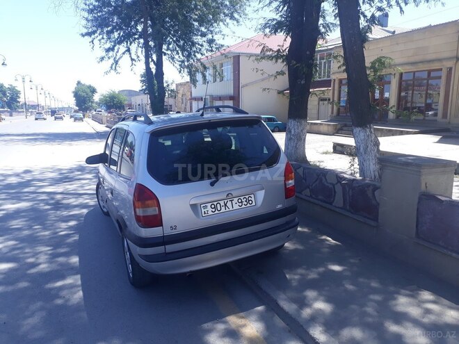 Opel Zafira 2000, 422,000 km - 1.8 l - Quba