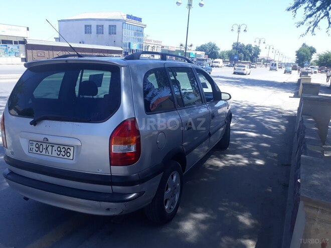 Opel Zafira 2000, 422,000 km - 1.8 l - Quba