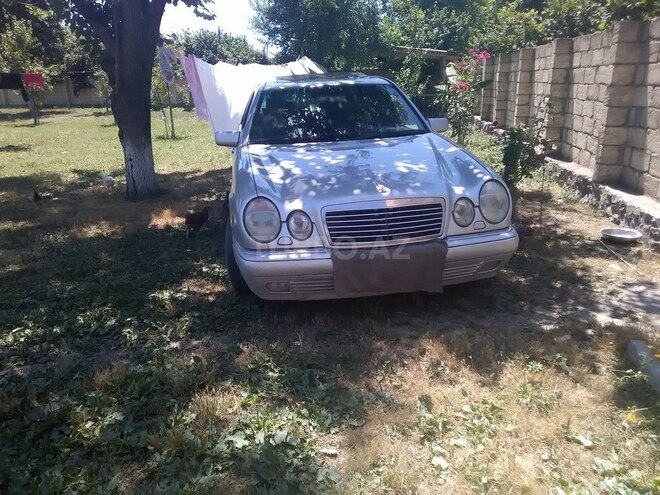 Mercedes E 270 1998, 300,000 km - 2.8 l - Qəbələ
