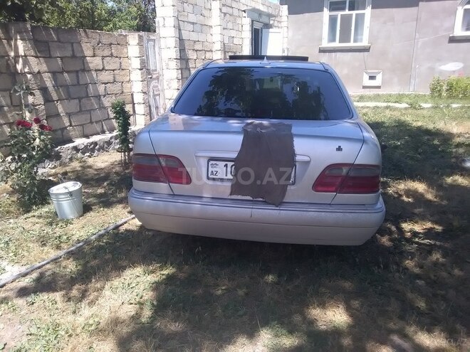 Mercedes E 270 1998, 300,000 km - 2.8 l - Qəbələ