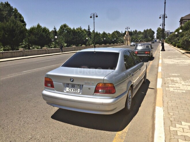 BMW 525 2002, 285,000 km - 2.5 l - Bakı