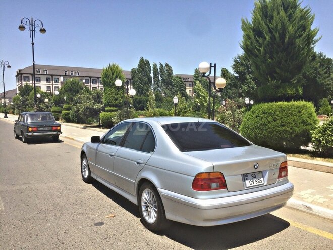 BMW 525 2002, 285,000 km - 2.5 l - Bakı
