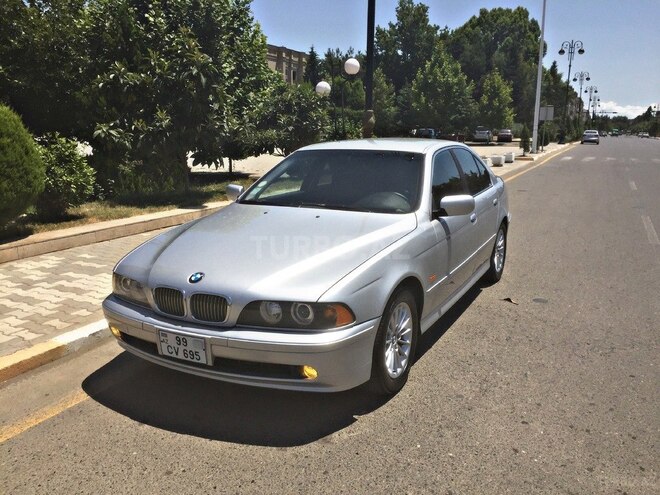 BMW 525 2002, 285,000 km - 2.5 l - Bakı