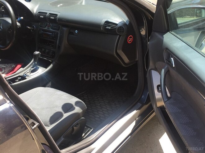 Mercedes C 220 2003, 420,000 km - 2.2 l - Bakı