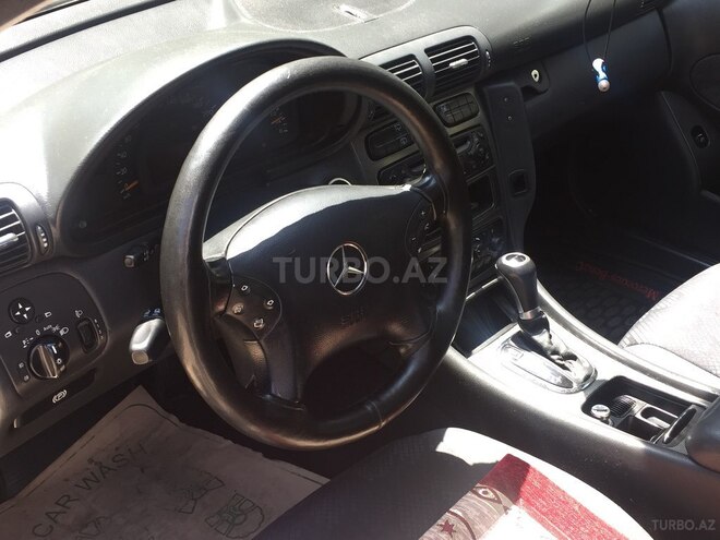 Mercedes C 220 2003, 420,000 km - 2.2 l - Bakı