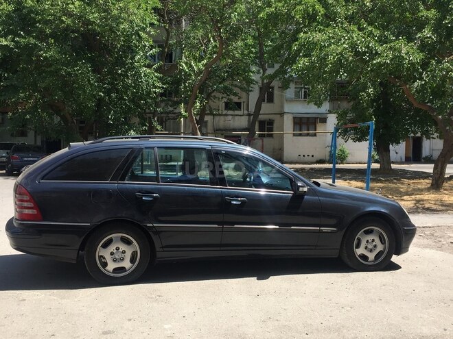 Mercedes C 220 2003, 420,000 km - 2.2 l - Bakı