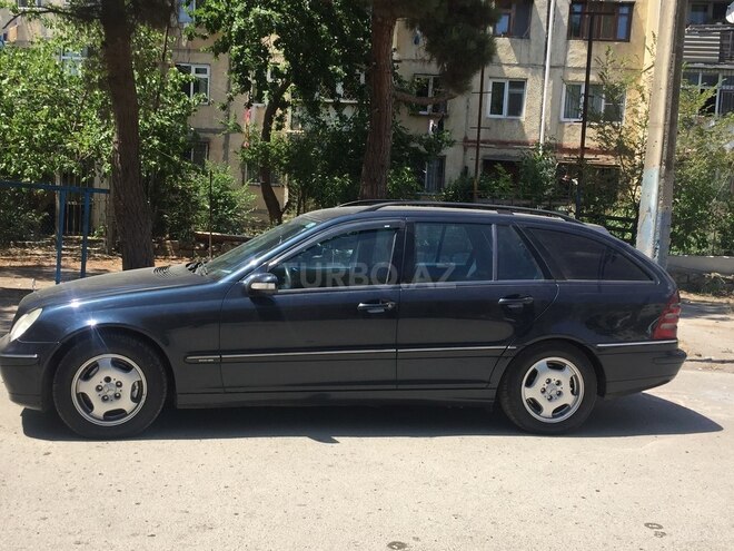 Mercedes C 220 2003, 420,000 km - 2.2 l - Bakı
