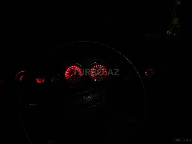 LADA (VAZ) 2106 1989, 300,000 km - 1.3 л - Qax