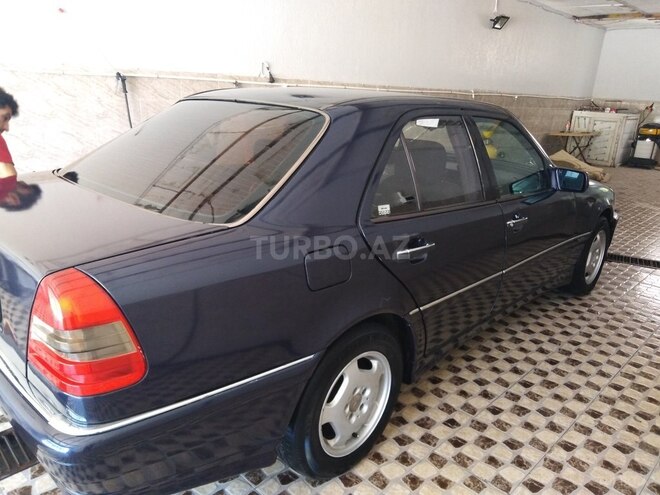 Mercedes C 180 1995, 302,000 km - 1.8 l - Bakı