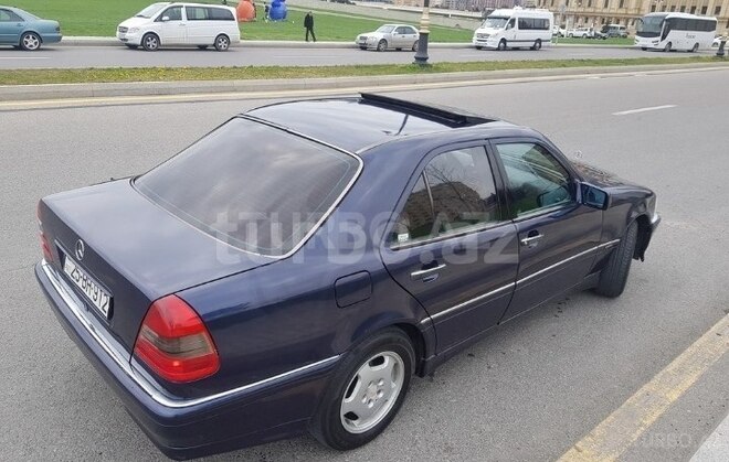 Mercedes C 180 1995, 302,000 km - 1.8 l - Bakı