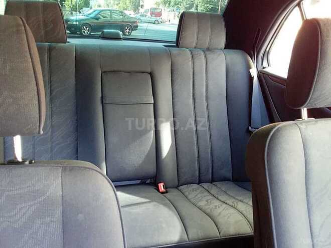 Mercedes E 200 1998, 256,000 km - 2.0 l - Bakı