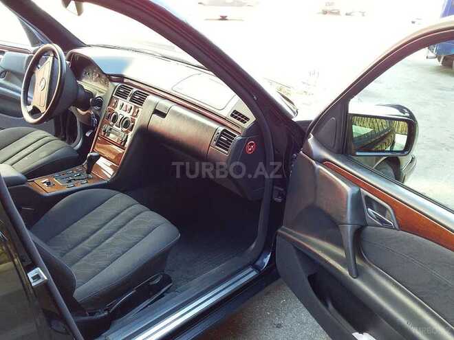 Mercedes E 200 1998, 256,000 km - 2.0 l - Bakı