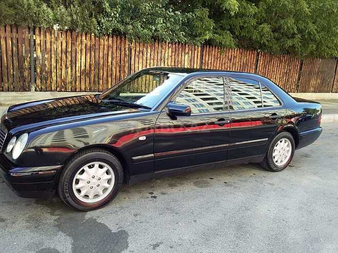 Mercedes E 200 1998, 256,000 km - 2.0 l - Bakı