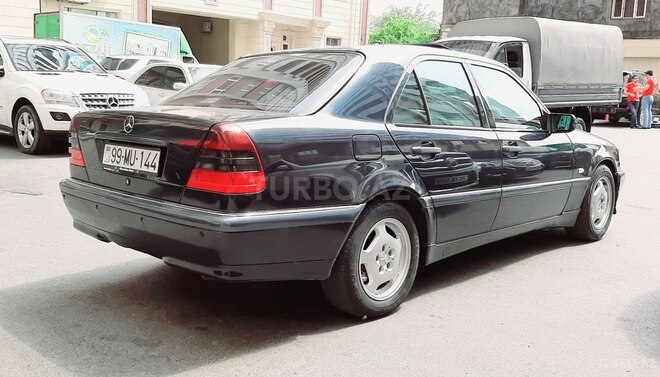 Mercedes C 240 1997, 270,000 km - 2.4 л - Bakı