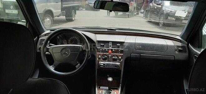 Mercedes C 240 1997, 270,000 km - 2.4 л - Bakı