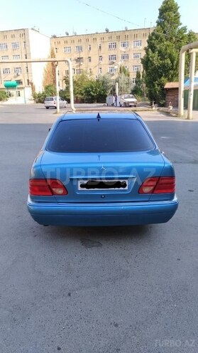 Mercedes E 200 1999, 325,000 km - 2.0 l - Bakı