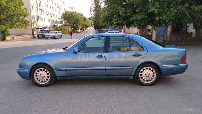 Mercedes E 200 1999, 325,000 km - 2.0 l - Bakı
