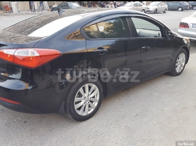 Kia Cerato 2013, 96,000 km - 1.8 l - Ucar