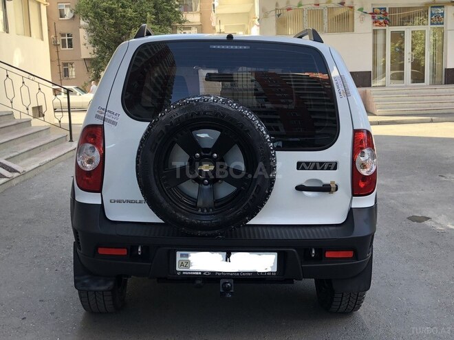 Chevrolet Niva 2015, 9,635 km - 1.7 l - Sumqayıt