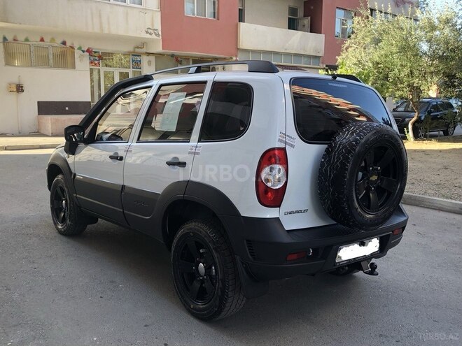 Chevrolet Niva 2015, 9,635 km - 1.7 l - Sumqayıt