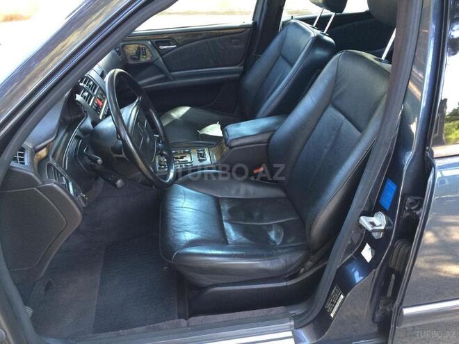 Mercedes E 320 1999, 296,400 km - 3.2 л - Sumqayıt