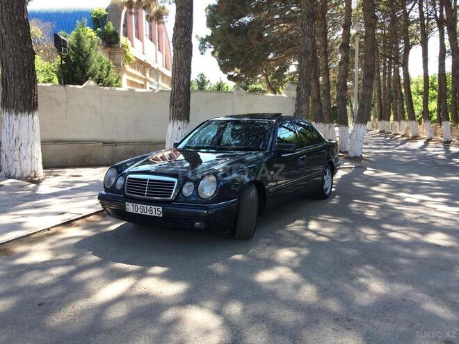 Mercedes E 320 1999, 296,400 km - 3.2 л - Sumqayıt