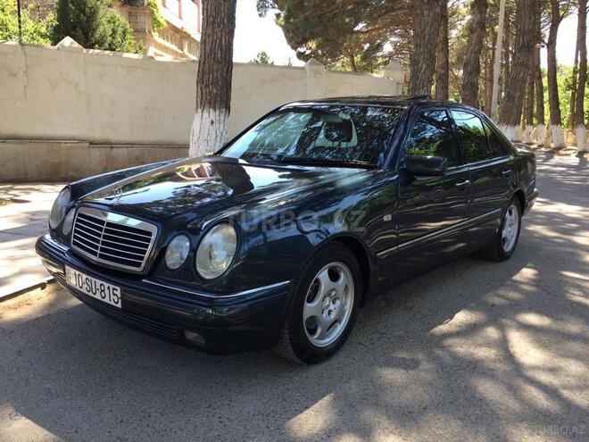 Mercedes E 320 1999, 296,400 km - 3.2 л - Sumqayıt