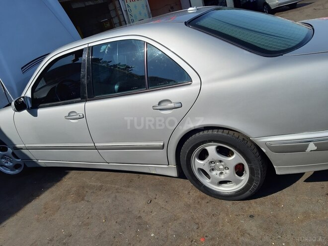 Mercedes E 220 1999, 334,000 km - 2.2 l - Bakı