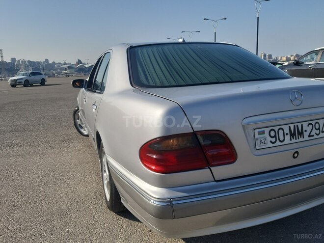 Mercedes E 220 1999, 334,000 km - 2.2 l - Bakı