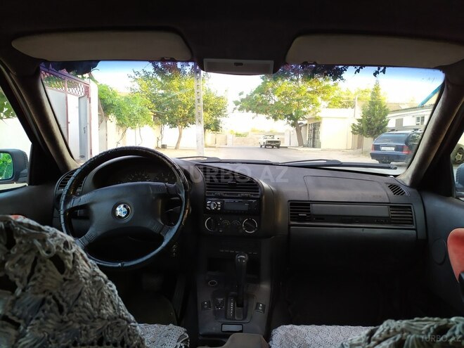 BMW 318 1993, 373,000 km - 1.8 l - Sumqayıt